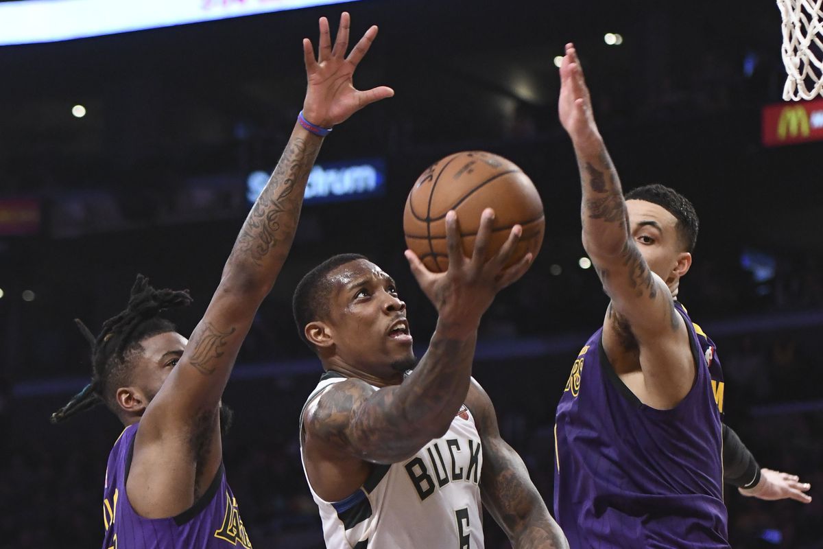 包含斯台普斯中心球迷热情支持湖人,连续五场满座的词条 包含斯台普斯中心球迷热情支持湖人,连续五场满座的词条