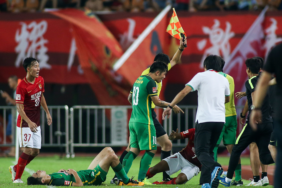 【比赛精彩片段】逆境中坚韧不拔的运动员战术应用集锦的简单介绍