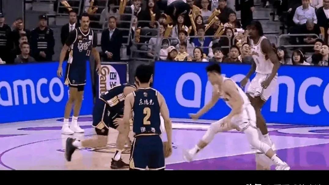 包含【球迷制作】精彩片段集锦与转发互动的词条